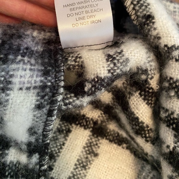 Plaid Fringe Shawl - Picture 5 of 5